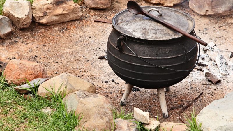 south-african-potjiekos-food-pot (1) (1)